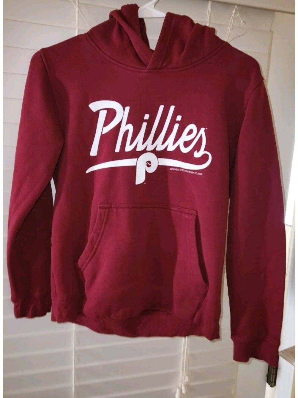 Youth medium 10/12 Burgundy Philadelphia Phillies Hoodie